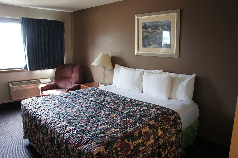 Coratel Inn And Suites Maple Grove Zewnętrze zdjęcie