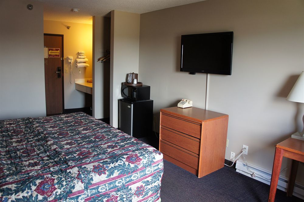 Coratel Inn And Suites Maple Grove Zewnętrze zdjęcie