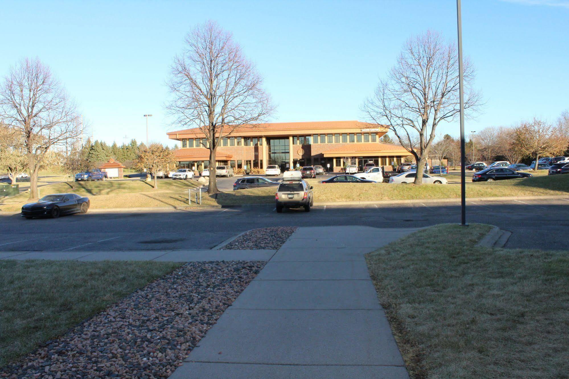 Coratel Inn And Suites Maple Grove Zewnętrze zdjęcie