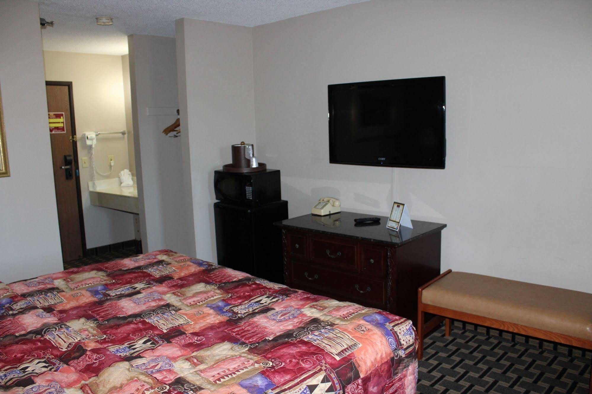 Coratel Inn And Suites Maple Grove Zewnętrze zdjęcie