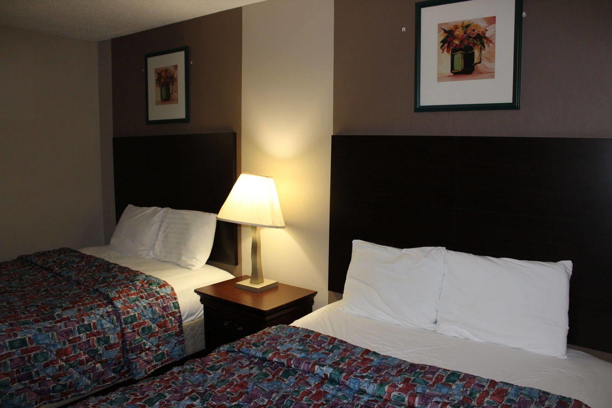 Coratel Inn And Suites Maple Grove Zewnętrze zdjęcie